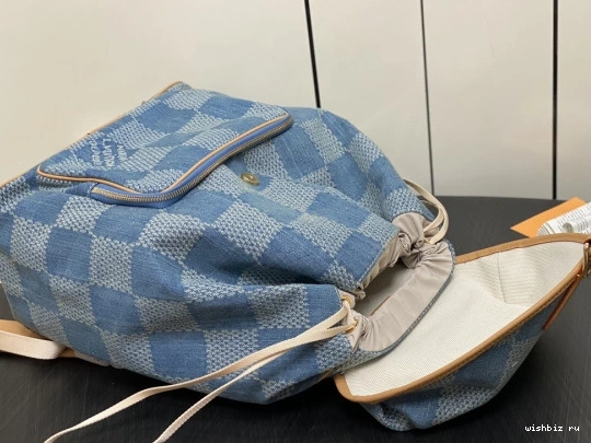 WIS Backpack LOUIS VUITTON Montsouris 0919